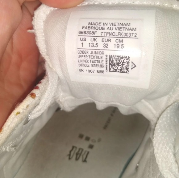 Converse - Picture 4 of 4